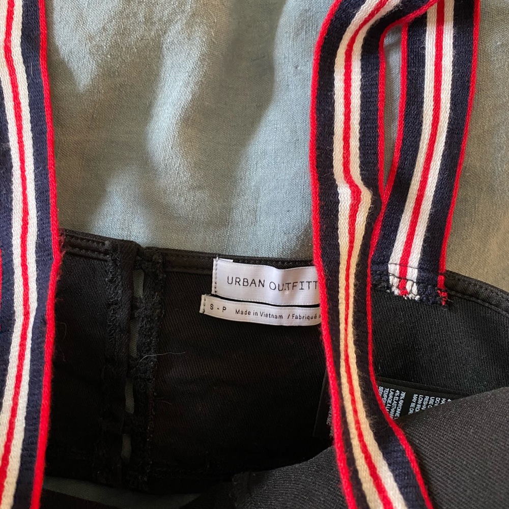 🌸 SALE 5 for $25 🌸 - Picture 3 of 3